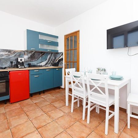 Color Ap Calea Victoriei 12C Apartment บูคาเรสต์ ภายนอก รูปภาพ