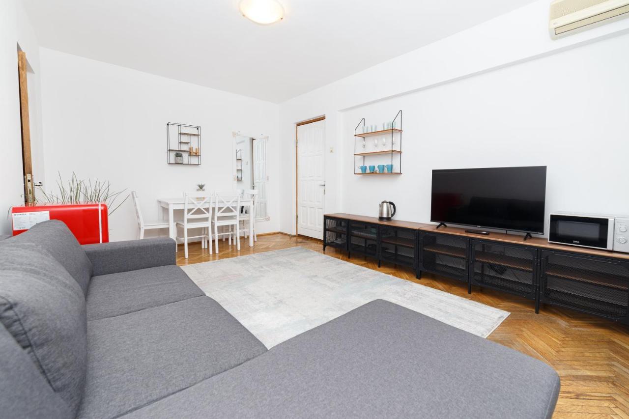 Color Ap Calea Victoriei 12C Apartment บูคาเรสต์ ภายนอก รูปภาพ